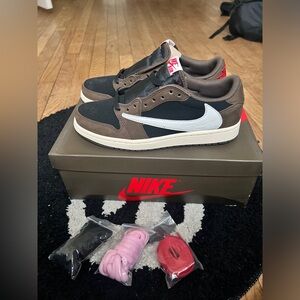 Nike Jordan 1 Travis Scott mocha low